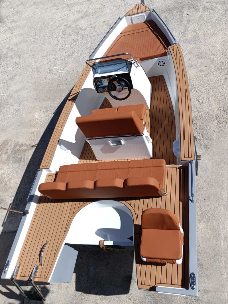 Paris G. Design - Imagine 565 CF Cruiser Fishing